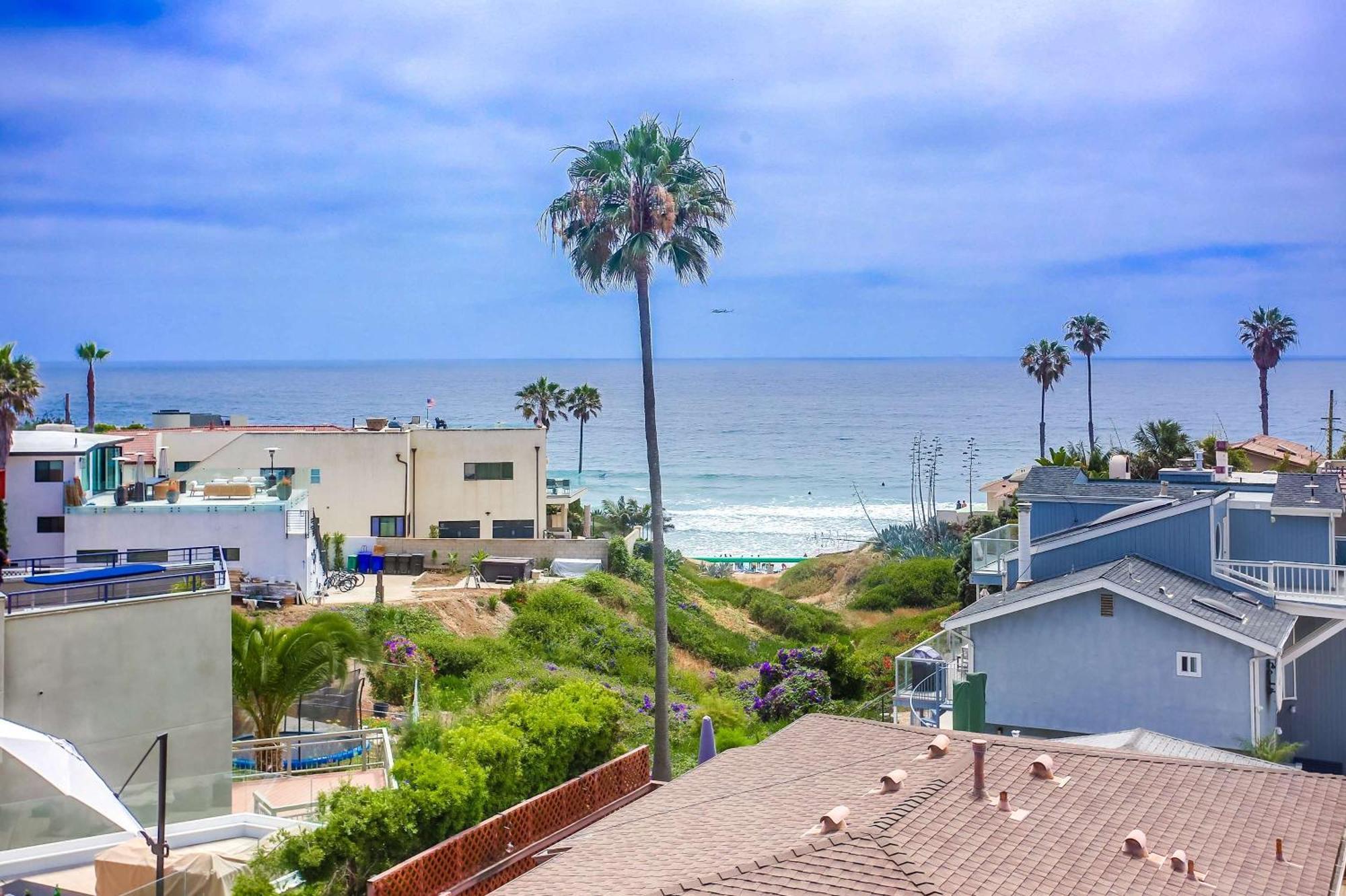 Holiday home 100 Yards Ocean & Surfing Ocean Views Backyard San Diego